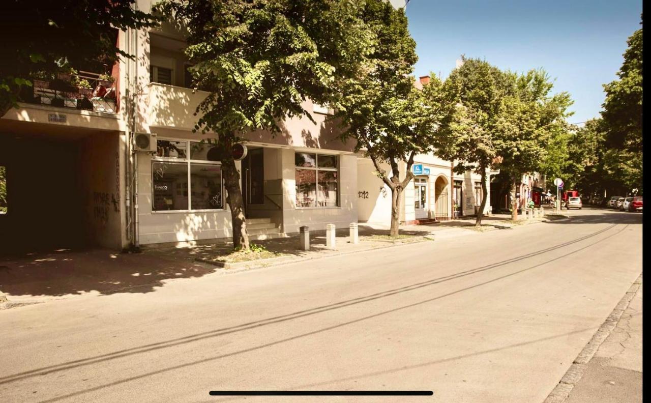 Studio5, Sa Parkingom, Centar Obrenovca Ομπρένοβατς Εξωτερικό φωτογραφία
